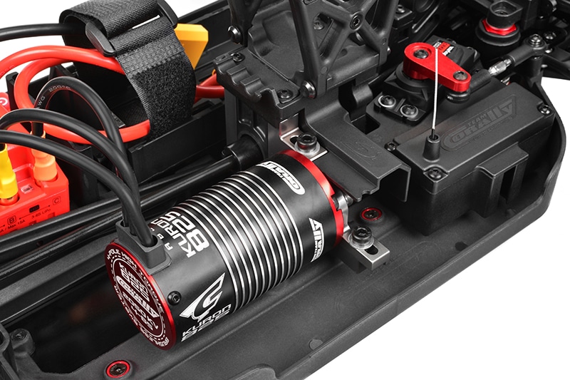 Voiture radiocommandée : quelle différence entre moteur thermique